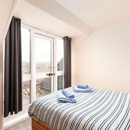 Silver Street Suites Whitby Bagian luar foto