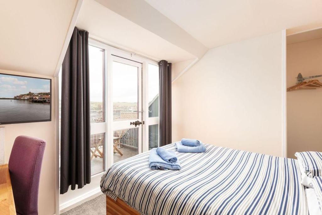Silver Street Suites Whitby Bagian luar foto