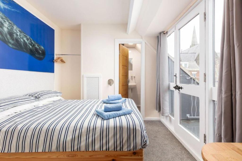 Silver Street Suites Whitby Bagian luar foto