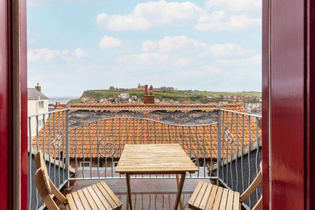 Silver Street Suites Whitby Bagian luar foto