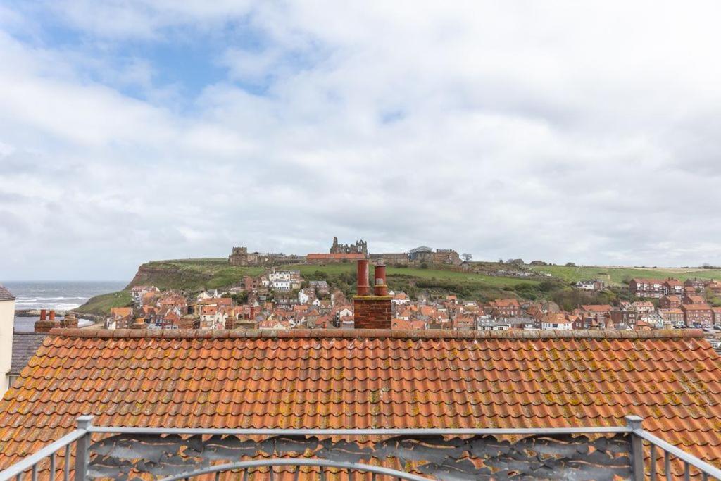 Silver Street Suites Whitby Bagian luar foto