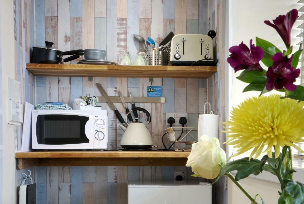 Silver Street Suites Whitby Bagian luar foto