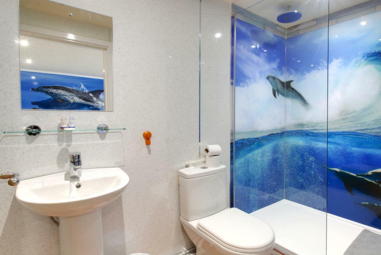 Silver Street Suites Whitby Bagian luar foto
