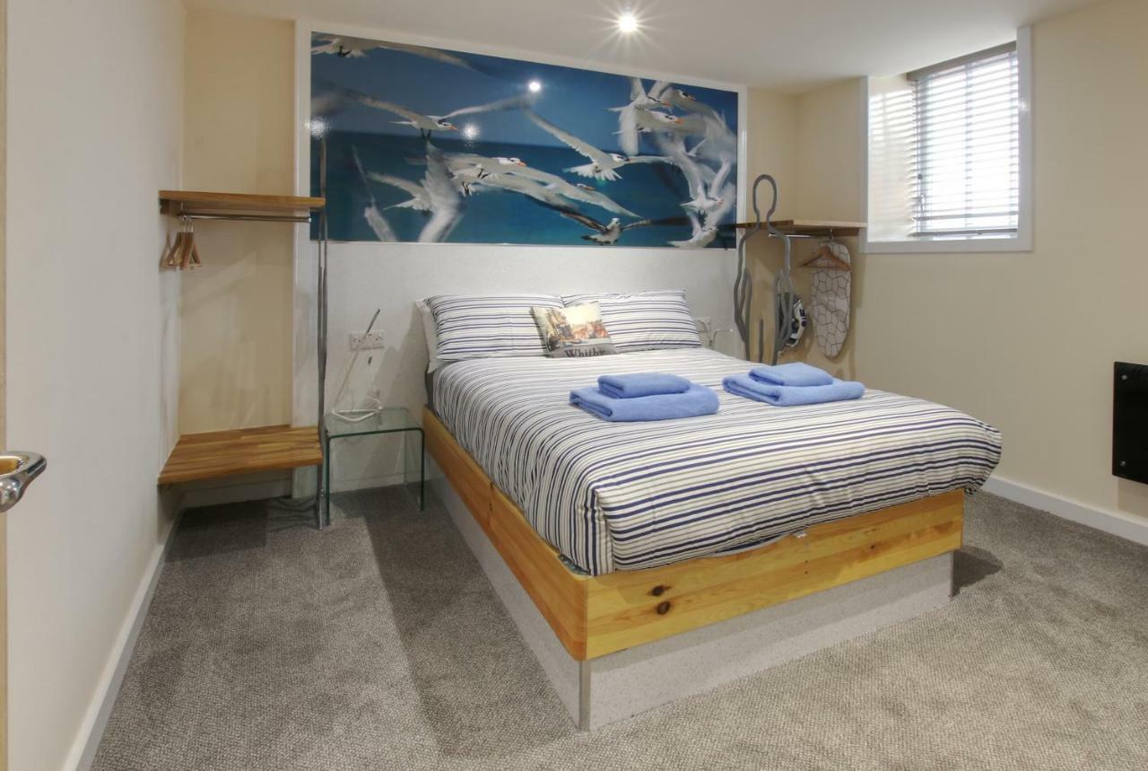 Silver Street Suites Whitby Bagian luar foto